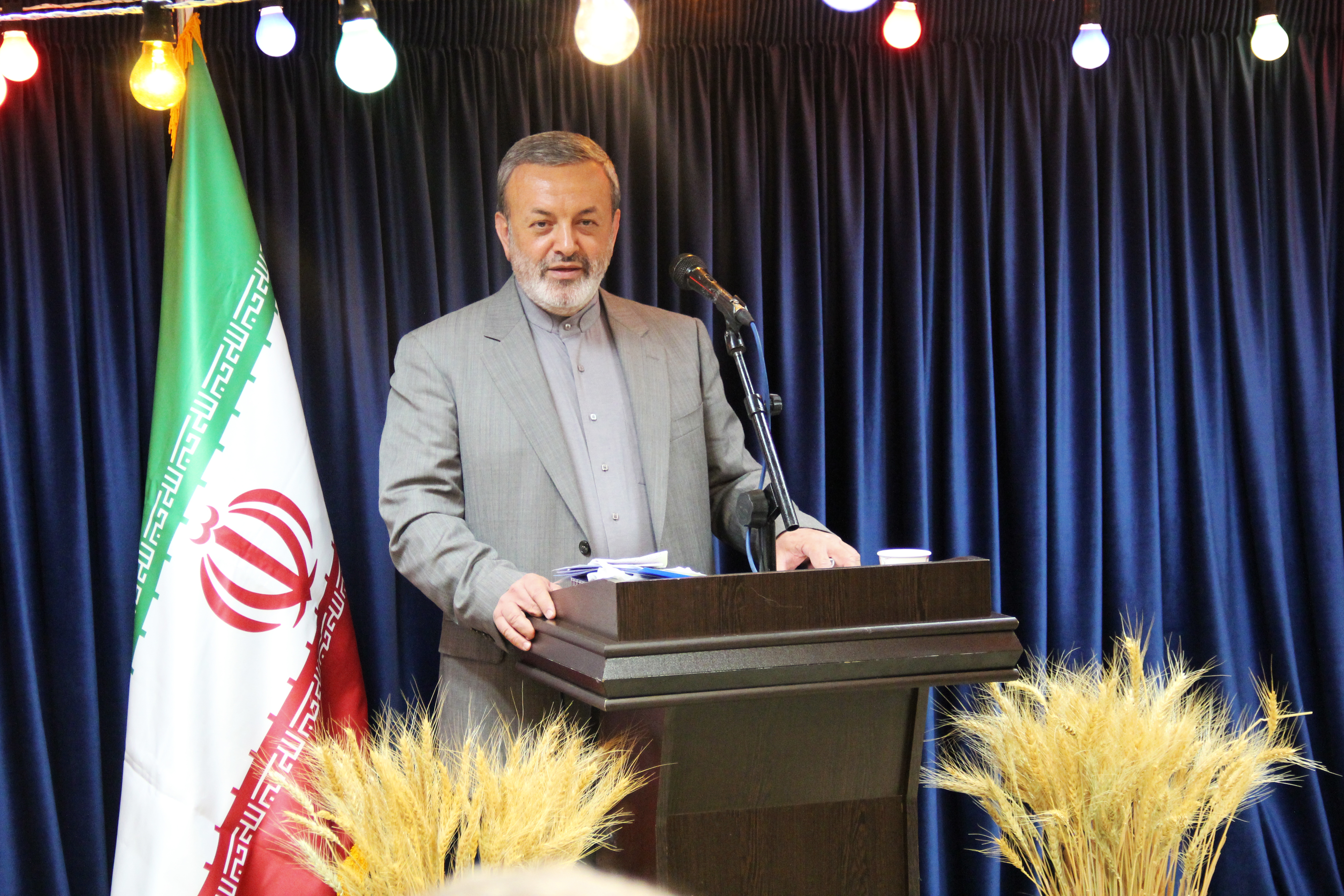 مدیرعامل سازمان اقتصادی کوثر مطرح کرد: ضرورت افزایش توان بازدارندگی اقتصادی کشور با بسیج تمام امکانات مدیرعامل سازمان اقتصادی کوثر مطرح کرد: ضرورت افزایش توان بازدارندگی اقتصادی کشور با بسیج تمام امکانات