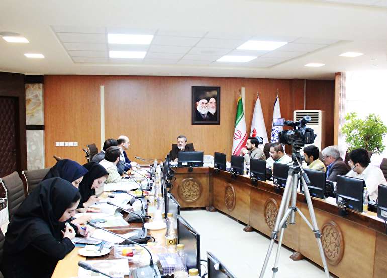 برگزاری آئین نکوداشت روز خبرنگار با حضور مدیر عامل سازمان اقتصادی کوثر برگزاری آئین نکوداشت روز خبرنگار با حضور مدیر عامل سازمان اقتصادی کوثر