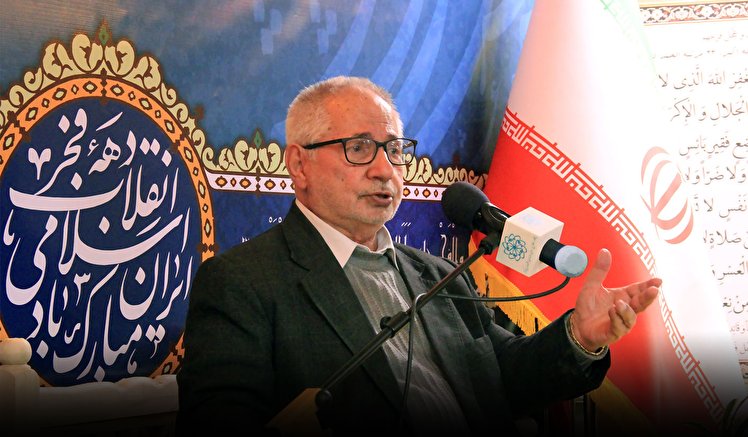 شکست استعمار آمریکایی در مبارزه روحانیت و انقلابیون با استبداد