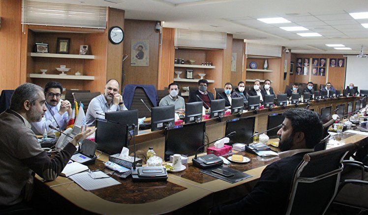 نشست هم اندیشی کارشناسان و کارکنان حوزه بازرگانی در شرکتهای تابعه با مدیرعامل سازمان