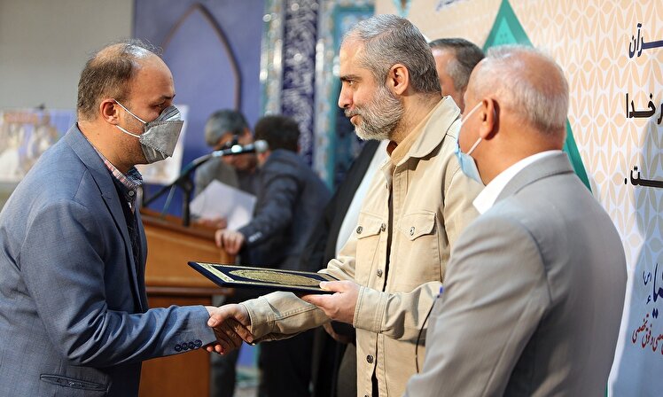 خاتم الانبیاء محور برنامه های قرآنی مراکز درمانی تهران