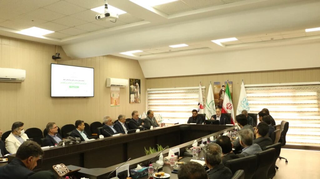 جهش تولید، عامل مهمی در تقویت معیشت و بزرگ شدن سفره مردم است جهش تولید، عامل مهمی در تقویت معیشت و بزرگ شدن سفره مردم است