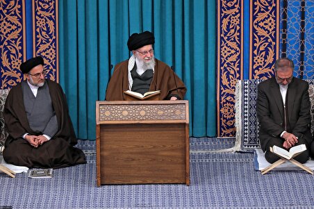 دیدار شرکت‌کنندگان در مسابقات بین‌المللی قرآن با رهبر معظم انقلاب