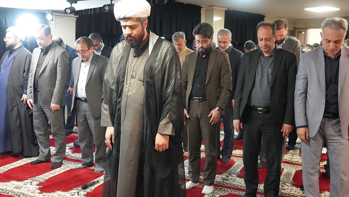 توسل و ولایت مداری دو خصلت بارز سیدالشهدای خدمت توسل و ولایت مداری دو خصلت بارز سیدالشهدای خدمت