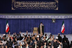حج تنها فریضهای است که شکل و ظاهر و ترکیب آن صد در صد سیاسی است حج تنها فریضهای است که شکل و ظاهر و ترکیب آن صد در صد سیاسی است