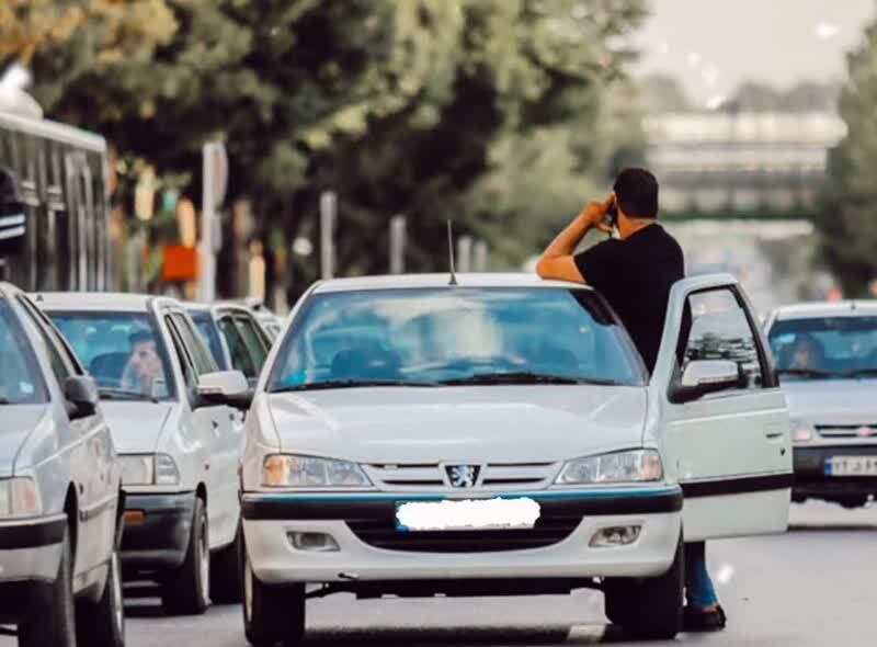 دوبله پارک کنید توقیف می‌شوید