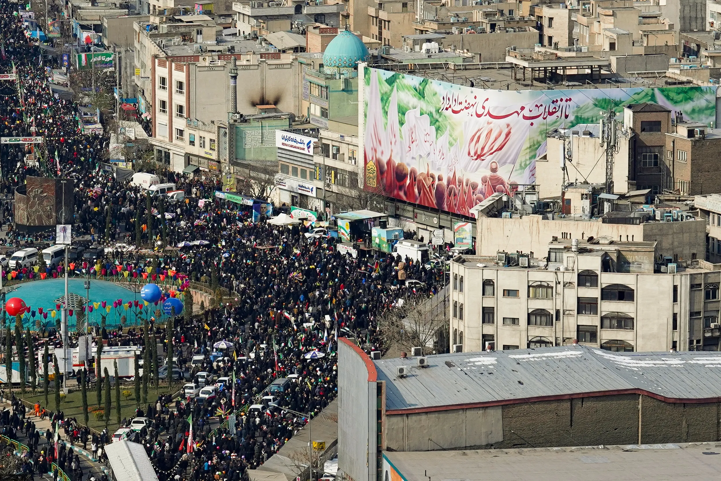تصاویر هوایی راهپیمایی مردم تهران در ۲۲ بهمن ۱۴۰۳