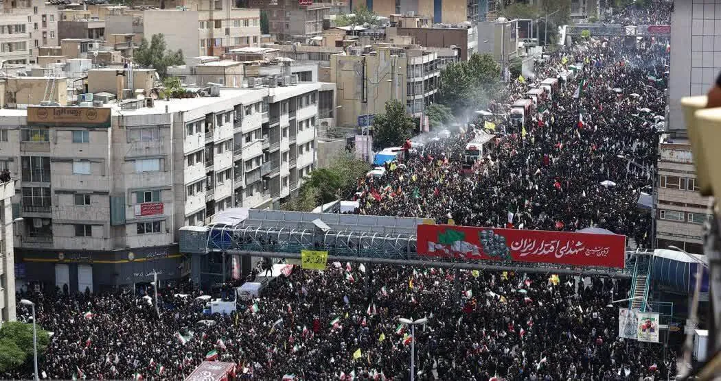 تشییع با شکوه پیکر شهدای مقاومت در تهران