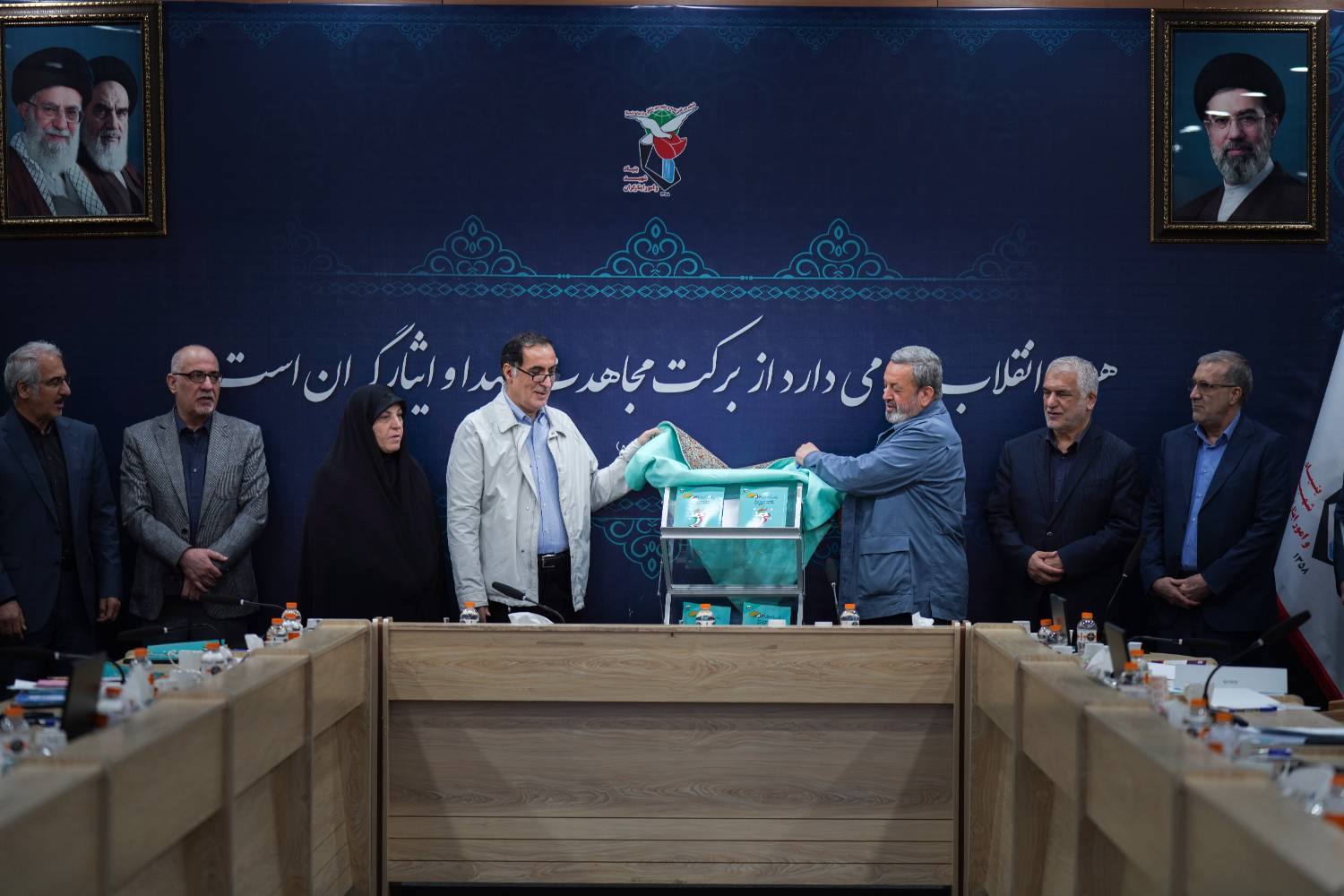 کتاب «برنامه راهبردی حکمرانی‌محور» شامل برنامه پنج‌ساله بنیاد شهید و امور ایثارگران برای حرکت تا افق ۱۴۱۰، رونمایی شد.