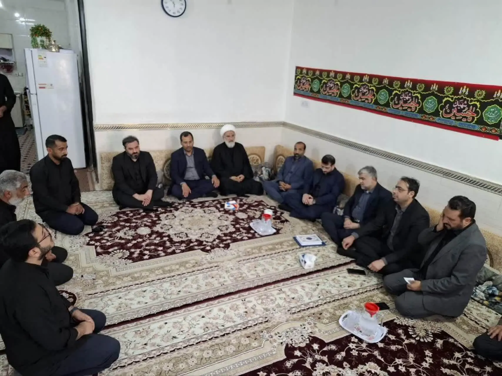 ادای احترام به خانواده‌های شهدای مقاومت ۱۲ روز جنگ تحمیلی در استان خوزستان