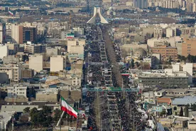 تصاویر هوایی راهپیمایی مردم تهران در ۲۲ بهمن ۱۴۰۳