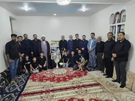 دیدار هیئت اعزامی به نمایندگی از رئیس بنیاد شهید و امور ایثارگران کشور با خانواده‌های معظم شهدای جنگ تحمیلی ۱۲ روزه در خوزستان