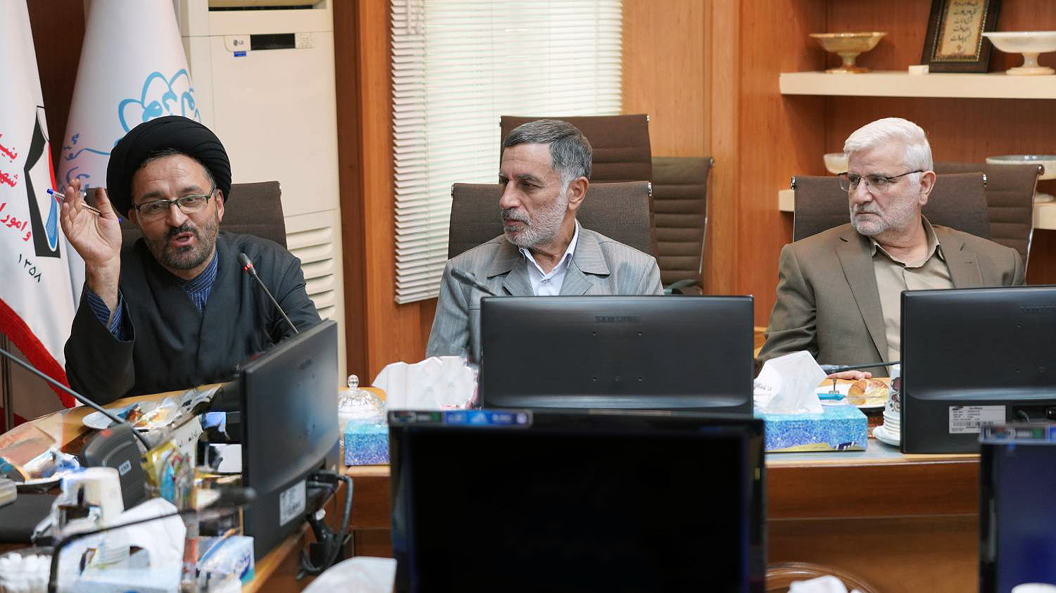 آیین تکریم و معارفه فرمانده پایگاه مقاومت بسیج «شهید محسن قطاسلو» سازمان اقتصادی کوثر برگزار شد