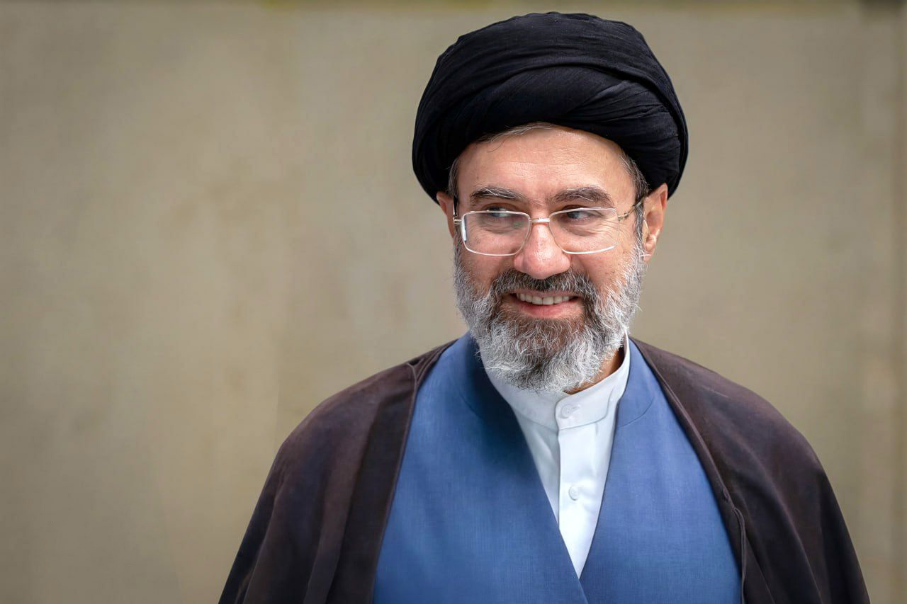 شعار سال 1405 | «اقتصاد مقاومتی در سایه وحدت ملی و امنیت ملی»