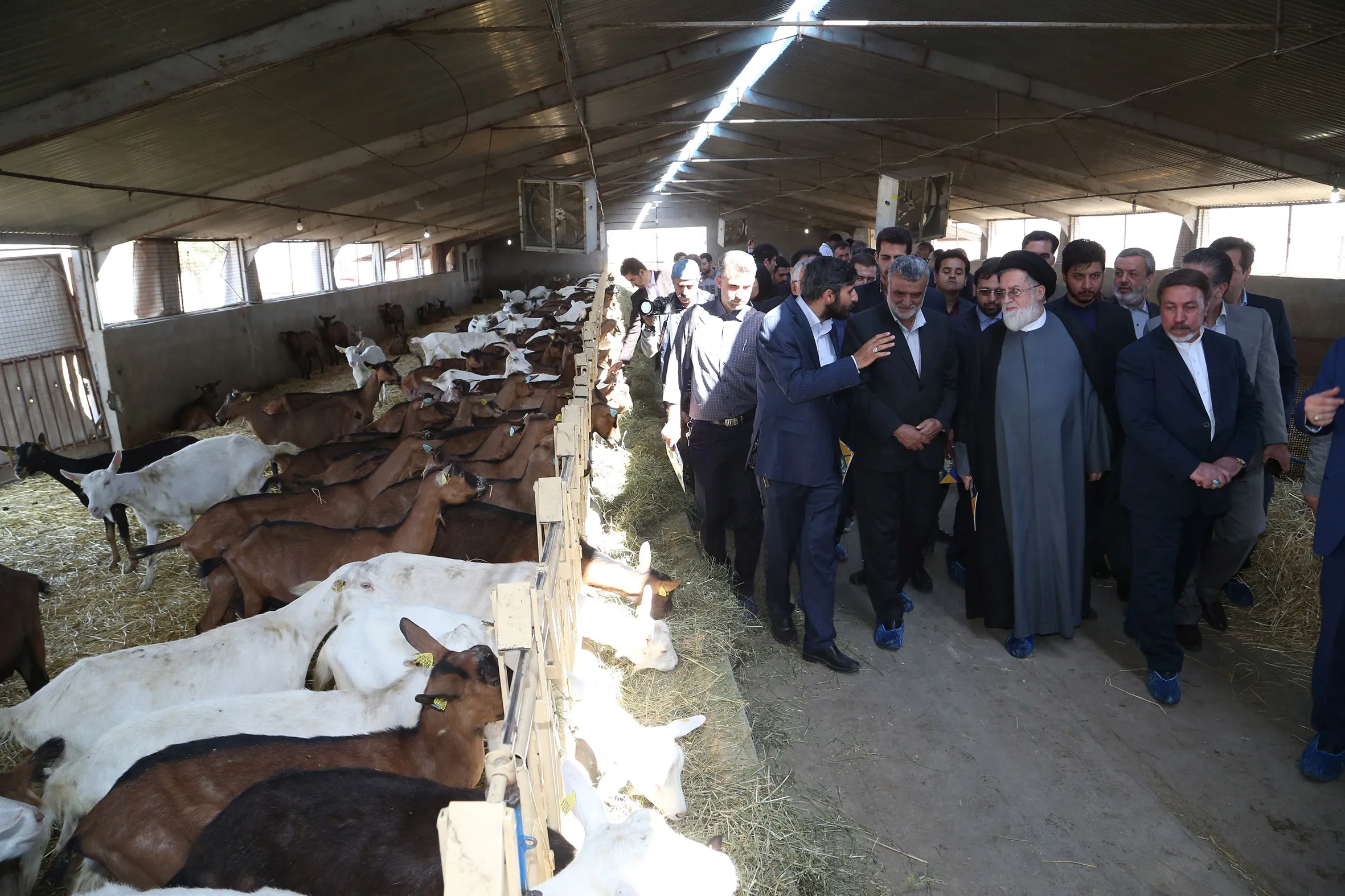 گزارش تصویری آئین افتتاح دو پروژه مهم کشاورزی سازمان اقتصادی کوثر در شهرستان ورامین 1397/02/25