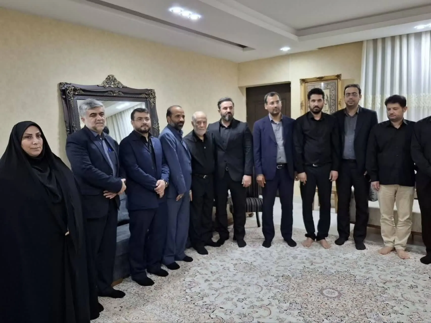دیدار هیئت اعزامی به نمایندگی از رئیس بنیاد شهید و امور ایثارگران کشور با خانواده‌های معظم شهدای جنگ تحمیلی ۱۲ روزه در خوزستان