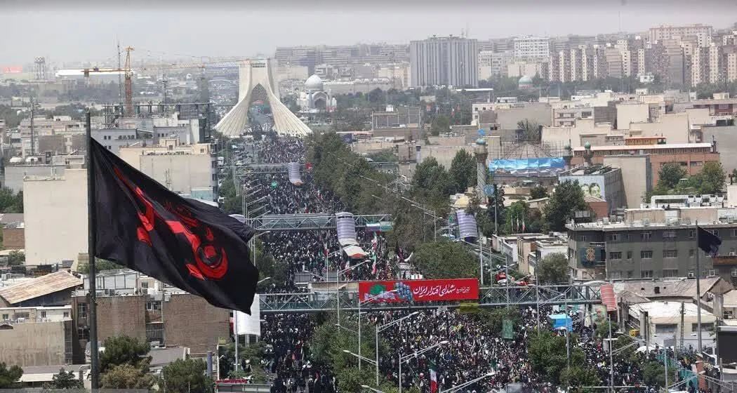 تشییع با شکوه پیکر شهدای مقاومت در تهران