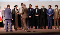 اعطای نشان برتر افزایش بهره وری به سازمان اقتصادی کوثر
