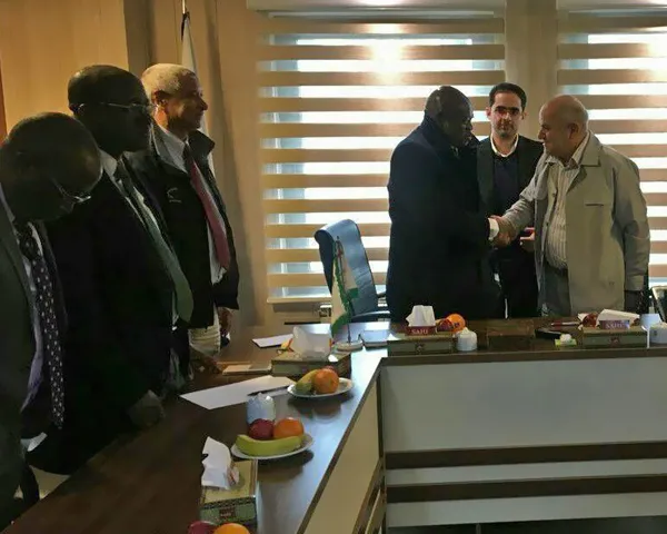 حضور رئیس پارلمان و سفیر کشور گینه بیسائو در شرکت بازرگانی تحفه