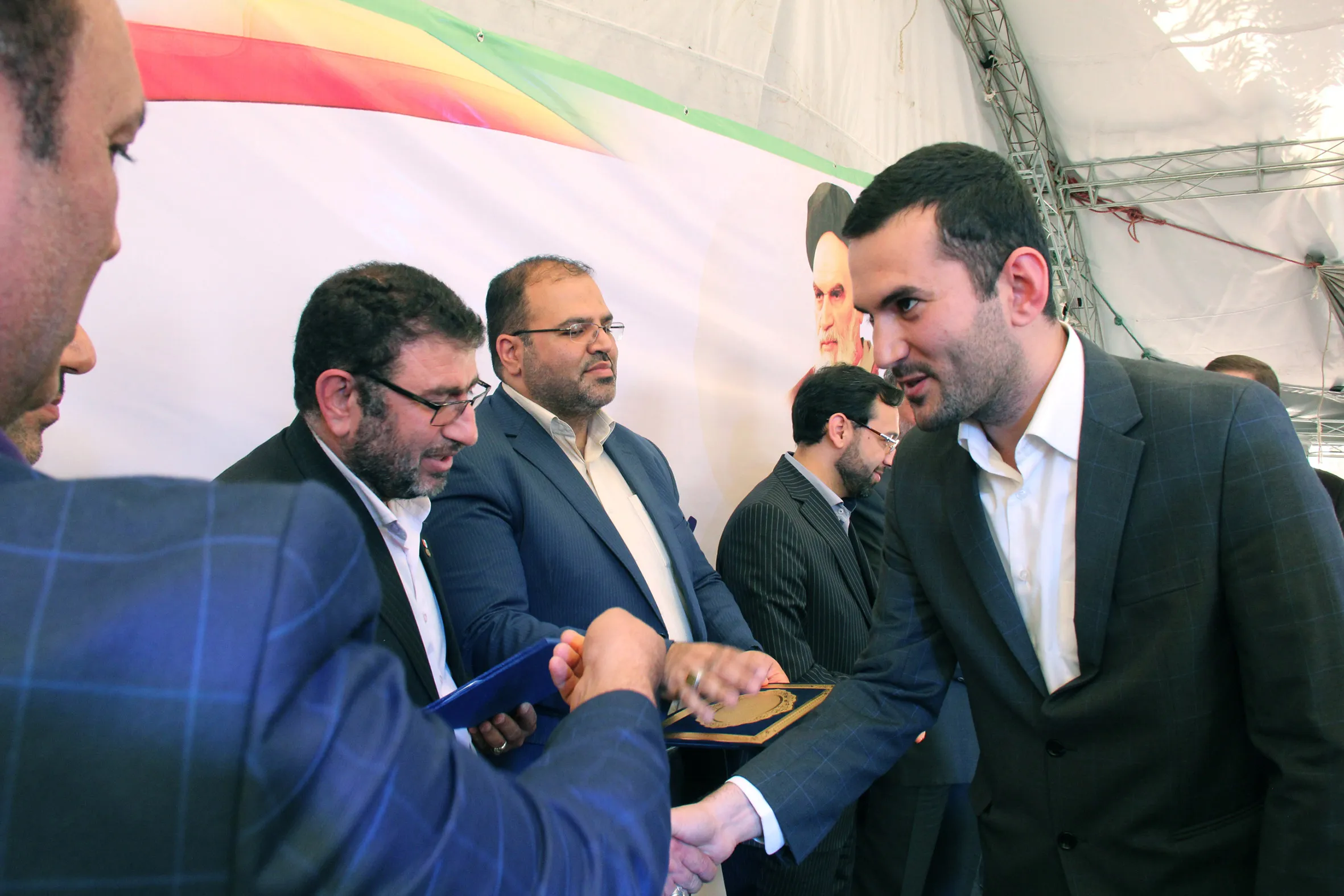 گزارش تصویری آئین افتتاح دو پروژه مهم کشاورزی سازمان اقتصادی کوثر در شهرستان ورامین 1397/02/25